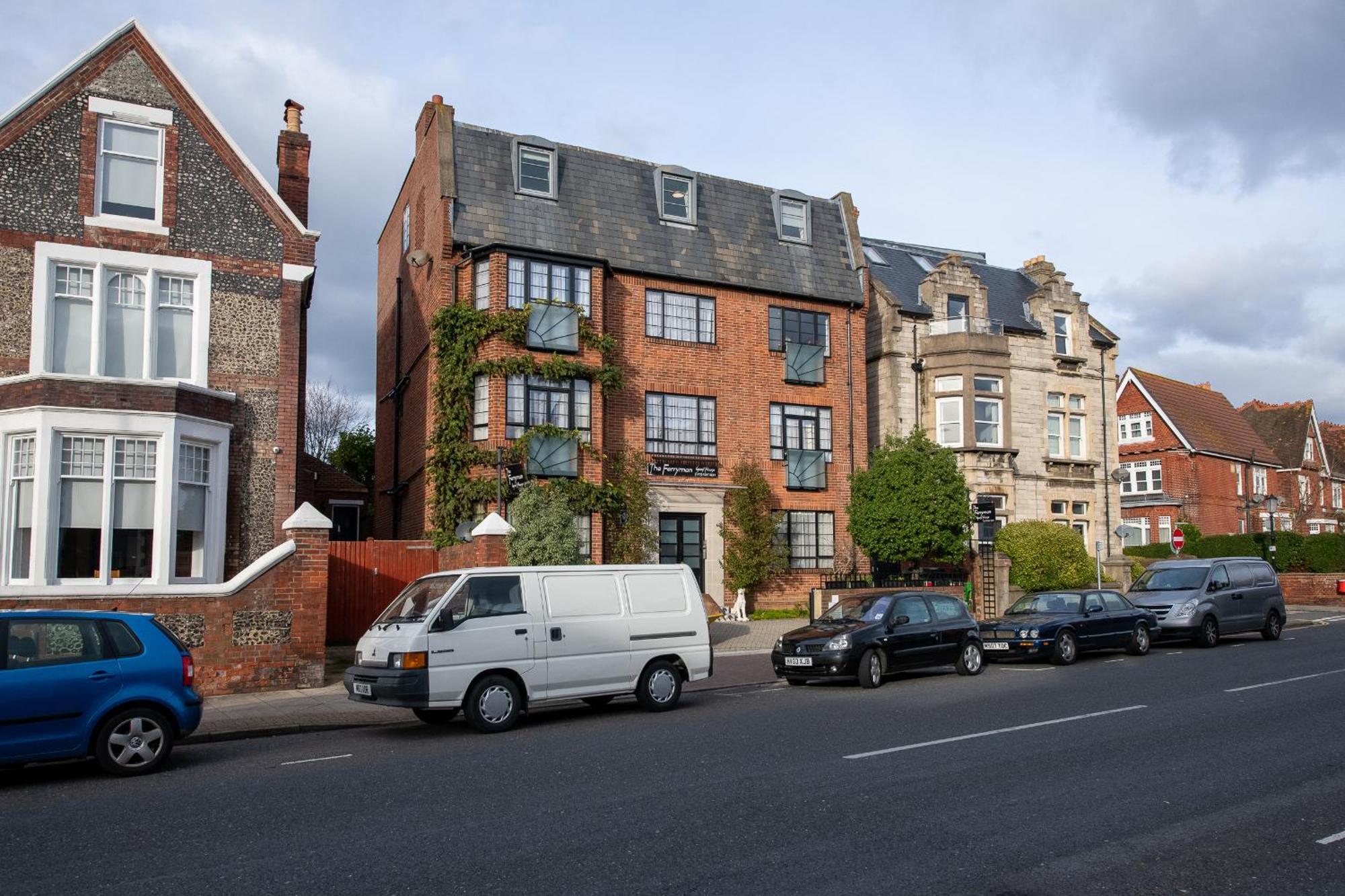 Ferryman Apartments By Places To Be Portsmouth Exterior photo